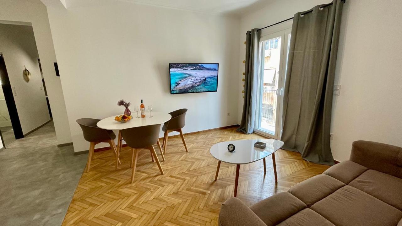 Gorgeous Renovated Apt. Close To Metro And Cultural Sites! アテネ エクステリア 写真